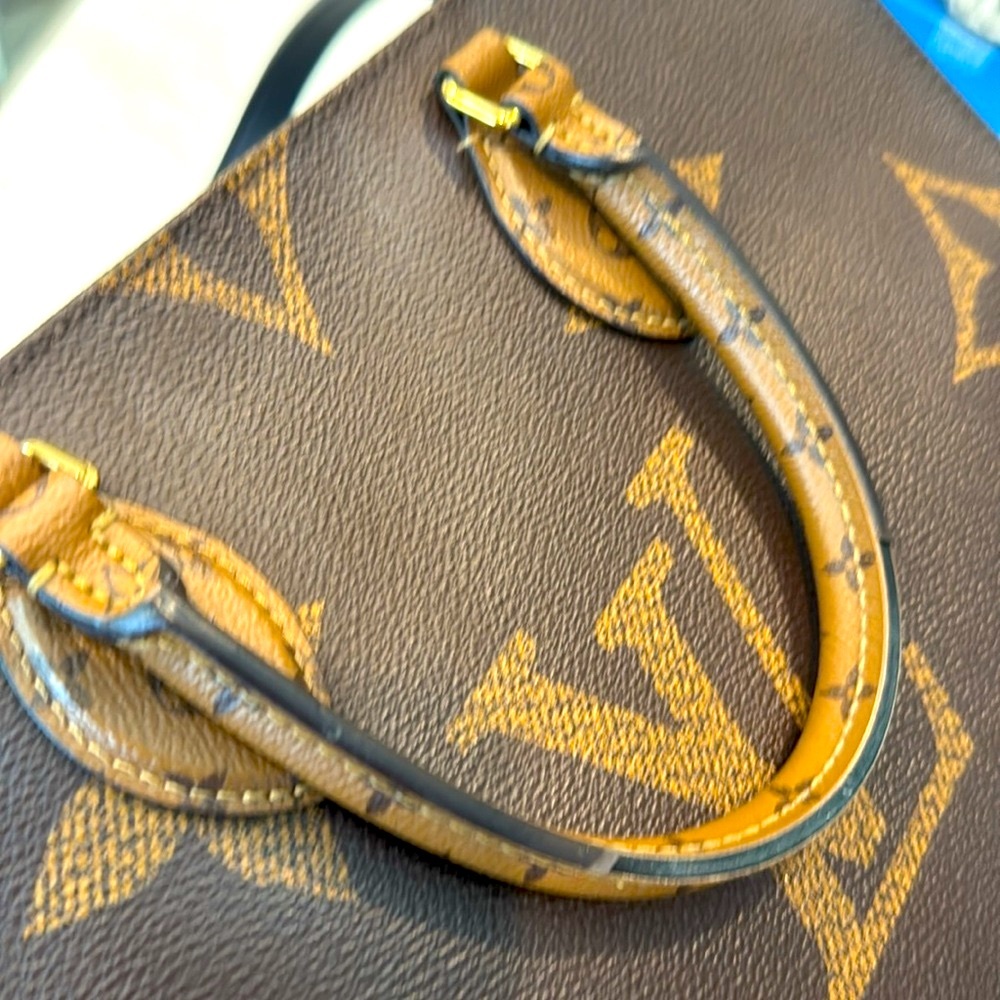Authentic Louis Vuitton Brown OnTheGo MM Tote Bag - Picture 10 of 15